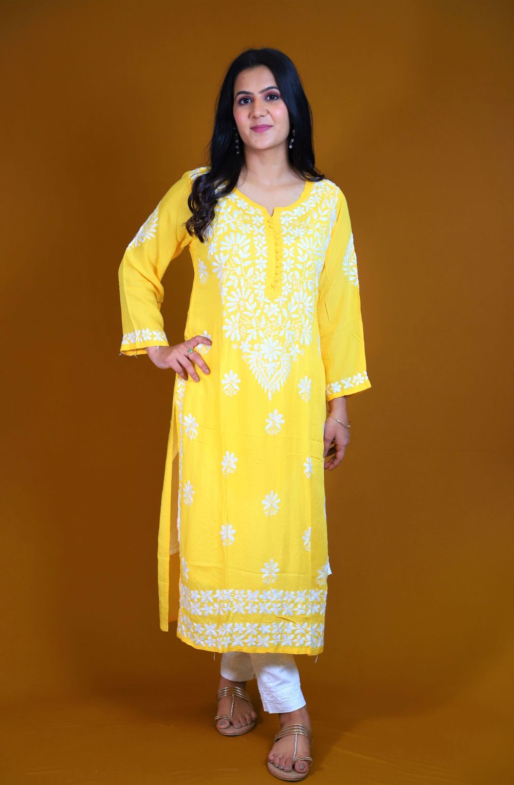 HAND CHIKANKARI KURTA SET